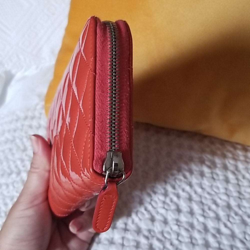 Authentic Chanel wallet - Picture 5 of 12